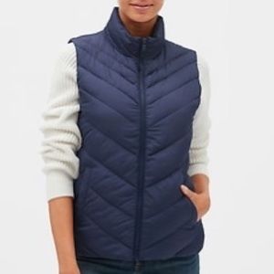 GAP Navy Puffer Vest
